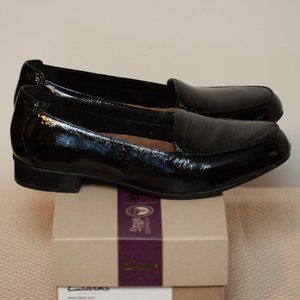 NWT Clarks Black Patent Leather Loafers 10XW